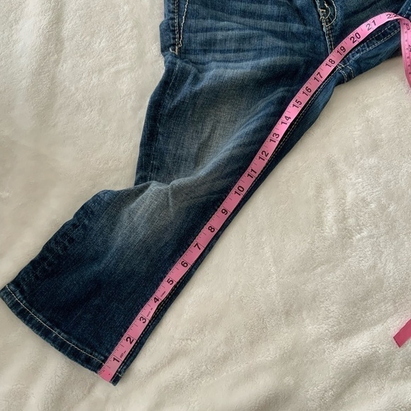 𝅺MISS Me Camo Sequin Cuffed Capri Jeans - Picture 8 of 8